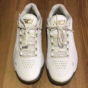 UA CURRY 4 LOW “Friends & Family”